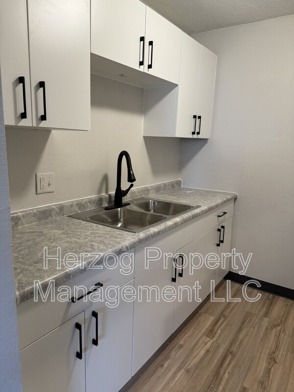 Foto del edificio - 307 27th St SW