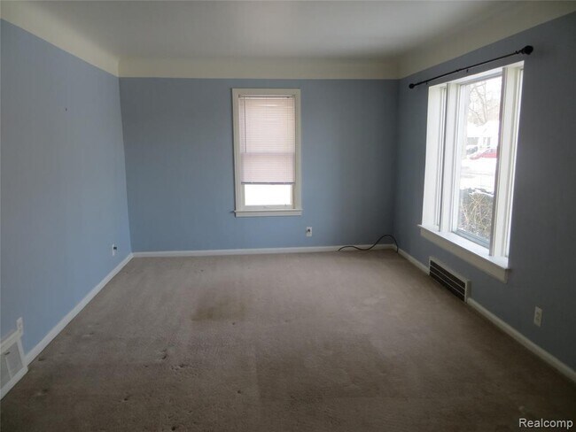 Building Photo - 500 E Cambourne St