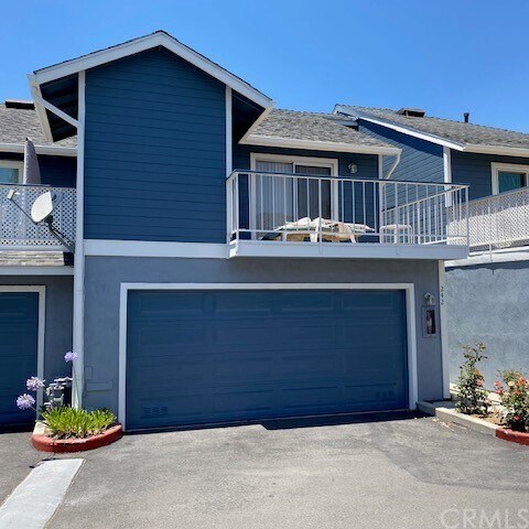 Foto principal - 242 N Glendora Ave