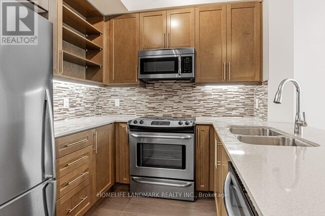 Building Photo - 55 Oneida Crescent