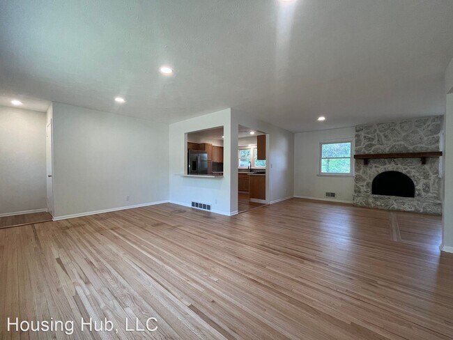 Foto del edificio - 3 br, 2 bath House - 2134 Garnet Drive