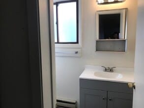 Building Photo - 620 Shadow Ln