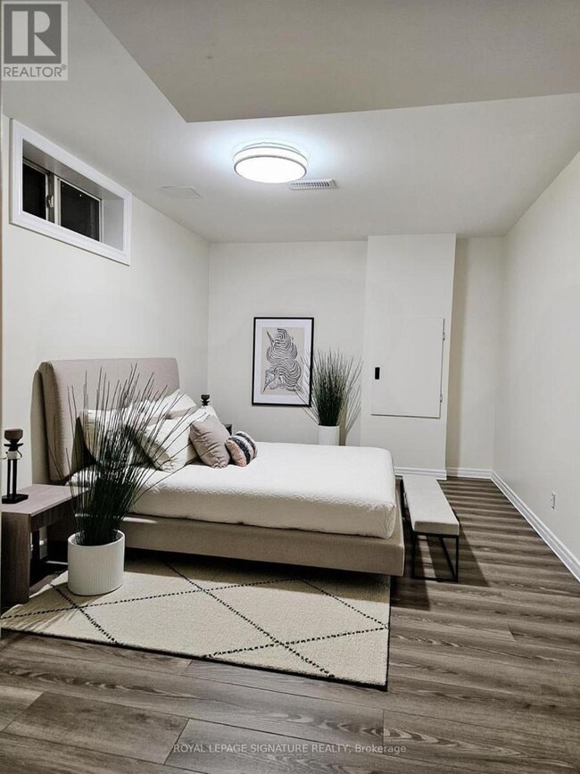 Photo du bâtiment - 2368 Drury Ln