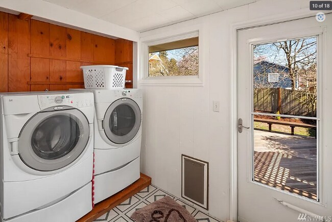 Building Photo - 6556 Cleopatra Pl NW