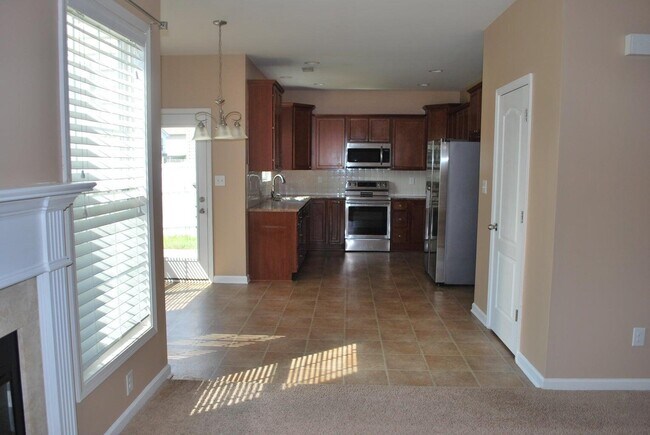 Foto del edificio - 1064 Jouett Creek Dr