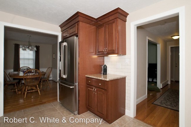 Building Photo - 3 br, 1.5 bath House - 122 Haynes Road