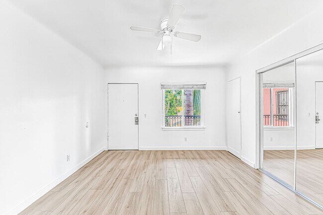 Foto del edificio - 636 Linden Ave