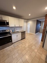 Building Photo - 359 W Main St