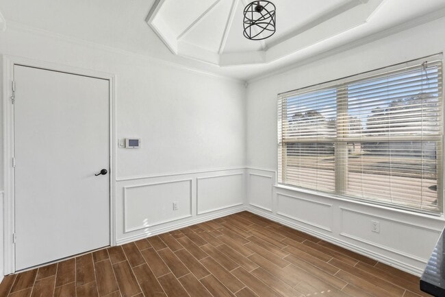Building Photo - 6300 Topaz Way