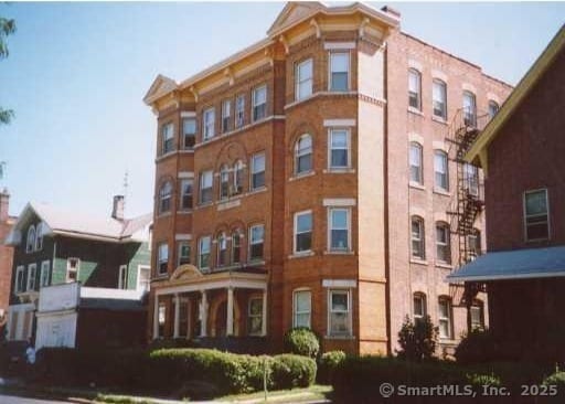 Primary Photo - 155 Washington St