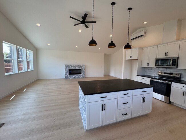 Foto del edificio - 926 NW Shire St