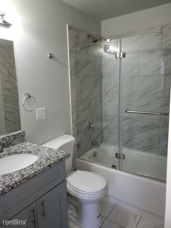 Building Photo - 2 br, 1 bath Apartment - 4612 S Lake Park Ave