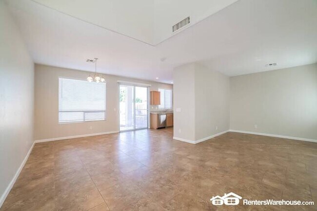 Foto del edificio - 3 Bedroom Avondale home