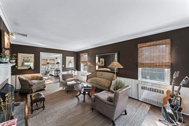 Foto del edificio - 14 Knollwood Dr