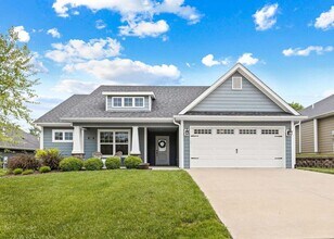 Building Photo - 2401 Longwood Dr