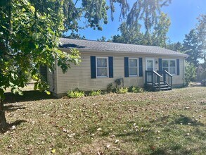 Building Photo - 408 Joslen Blvd