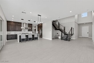 Building Photo - 10663 Stone Ledge Ave