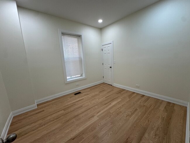 Foto del edificio - 7344 S Blackstone Ave