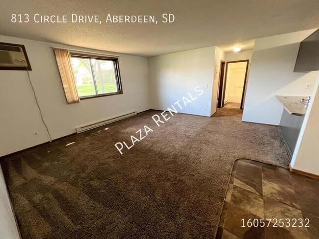 Building Photo - 307 11th Ave NW