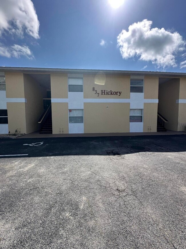 Foto del edificio - 837 Hickory St