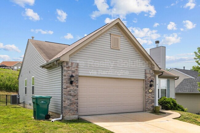 Building Photo - 6593 Buckingham Palace Dr