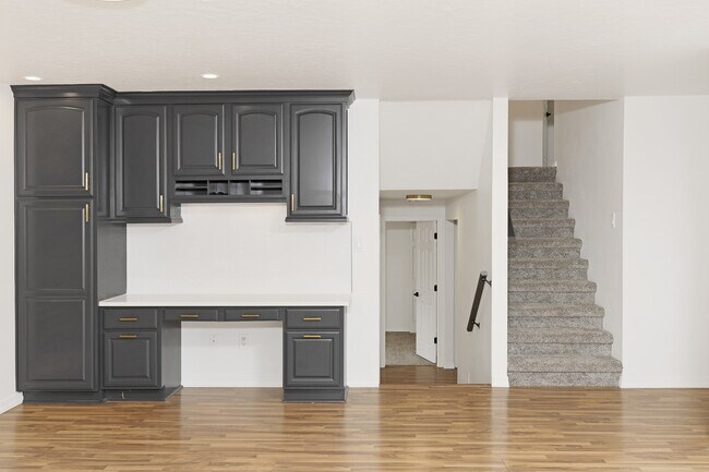 Building Photo - 3131 E Stone Point Dr