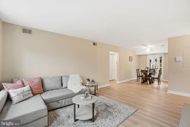 Foto del edificio - 3059 S Buchanan St