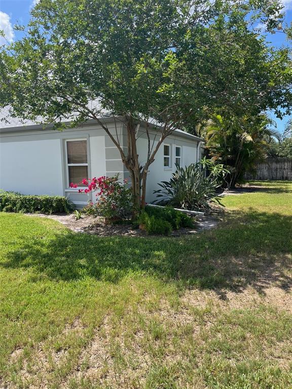 Foto del edificio - 8372 Candlewood Rd
