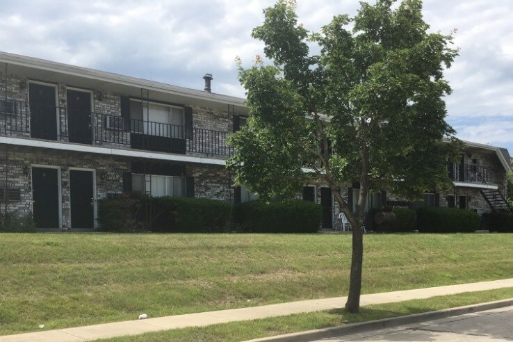 Primary Photo - 7979 N 66th St