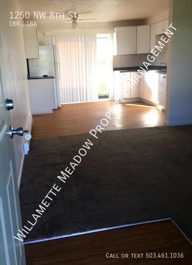 Building Photo - Spacious 1 Bedroom Apartment in West Salem...