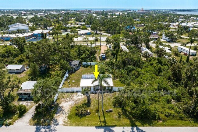 Foto del edificio - 6417 Scott St