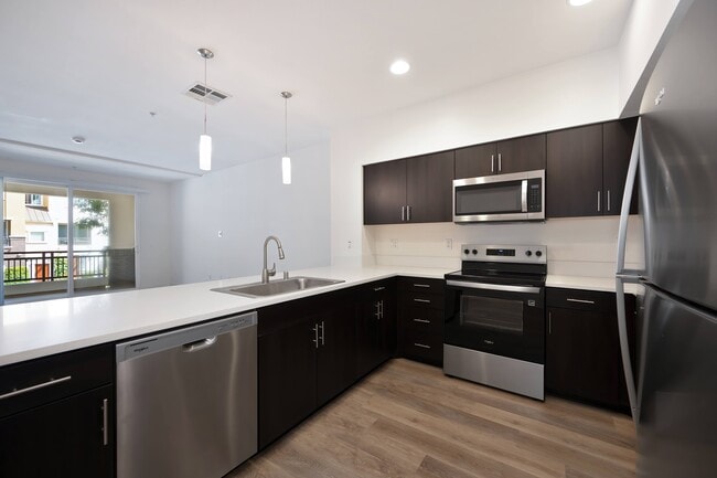 Building Photo - Palomar Station