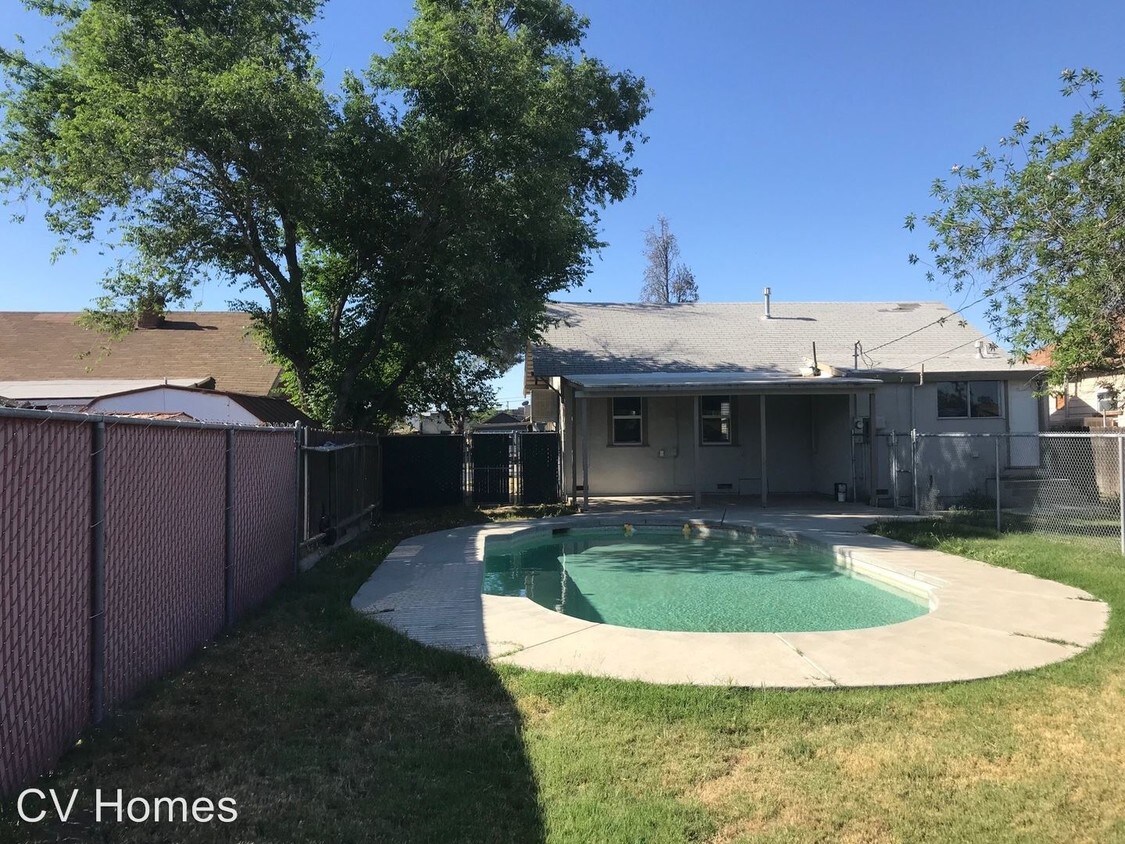 Foto principal - 20366 3rd St