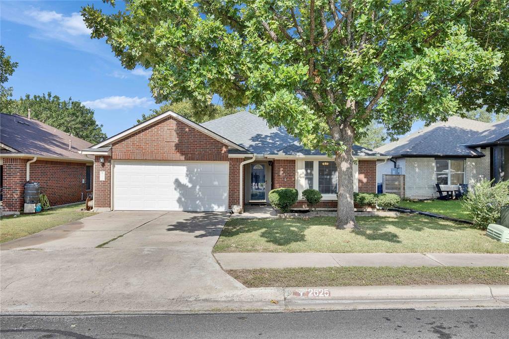 Foto principal - 2625 Gate Ridge Dr