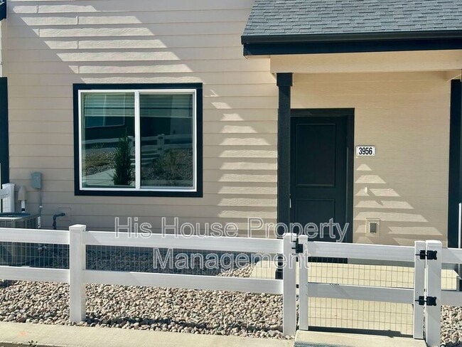 Foto del edificio - 3924 Pinnacles Ct