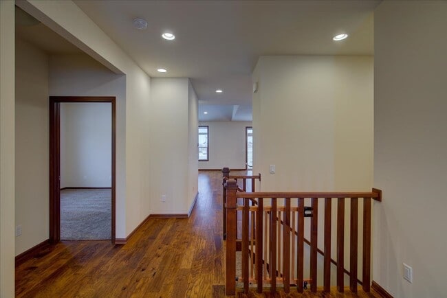 Foto del edificio - 525 Dragon Willow Ln