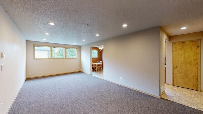 Foto del edificio - 1677 NW Jackson Ave