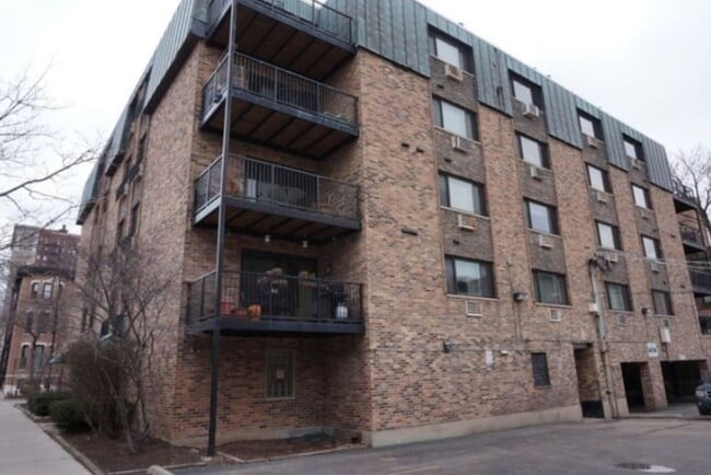 Building Photo - 401 W Webster Ave