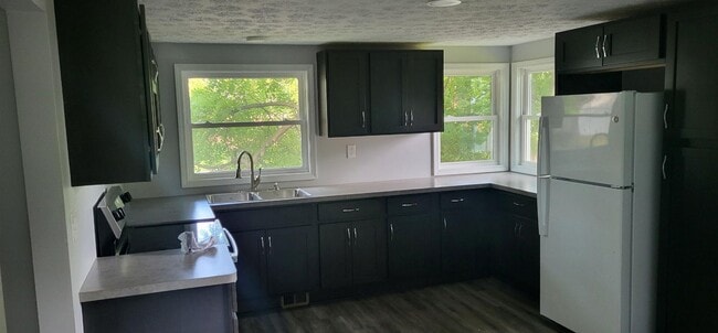 Rear Upper Kitchen - 416 E Larwill St