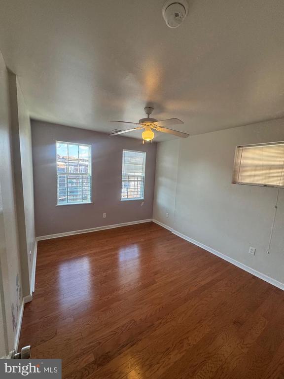 Building Photo - 5028 Whitaker Ave