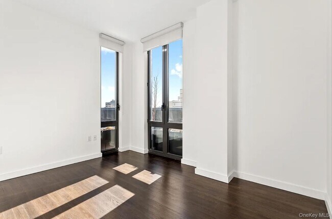 Foto del edificio - 37-40-40 27th St