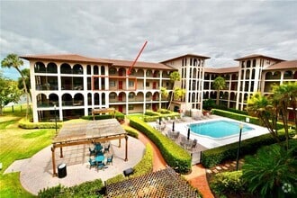 Building Photo - 6150 Gulfport Blvd S