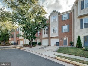 Building Photo - 4643 Deerwatch Dr