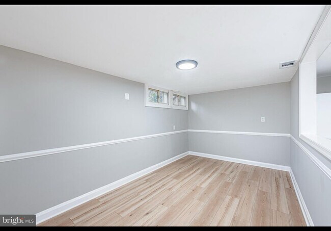 Foto del edificio - 8139 Glen Gary Rd