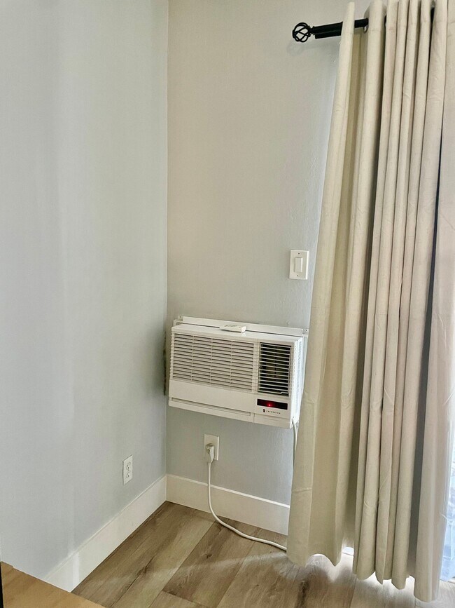 Foto del edificio - 2730 Oak Rd