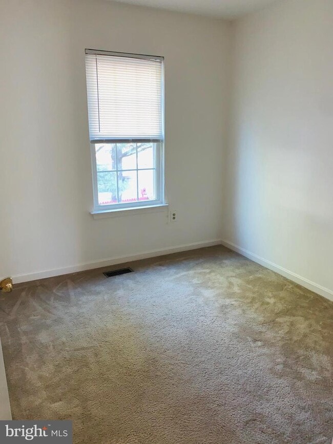 Foto del edificio - 7644 Elioak Terrace