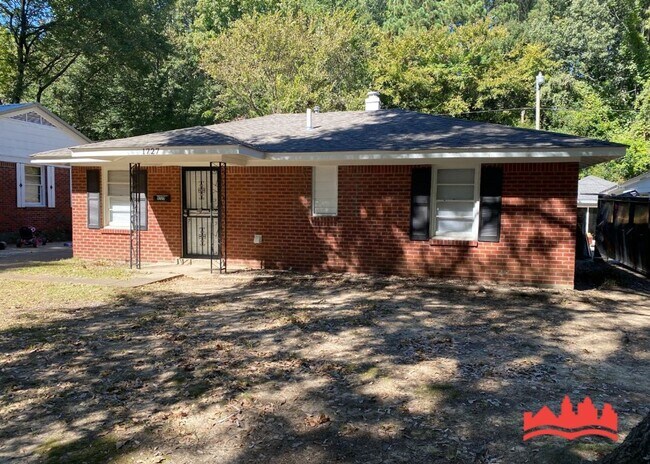 Building Photo - 1727 Mary Dr