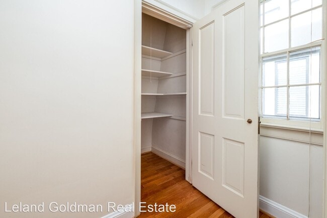 Building Photo - 3 br, 2.5 bath House - 216 Cavalier Drive