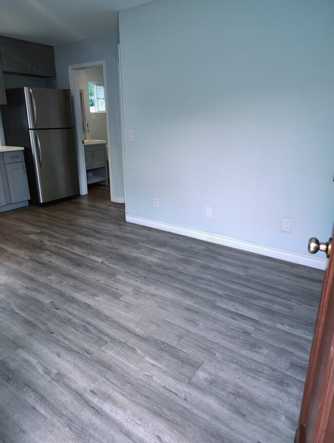 Building Photo - 3530 Las Tunas Pl