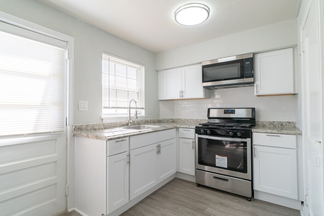 Salem Manor Apartments 124 Yorke St Salem, NJ